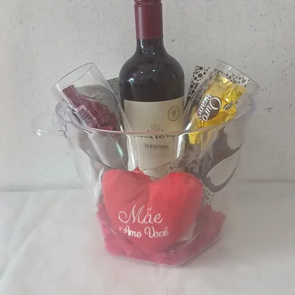 Mais um presente montado com carinho pela Pérola Flores.
